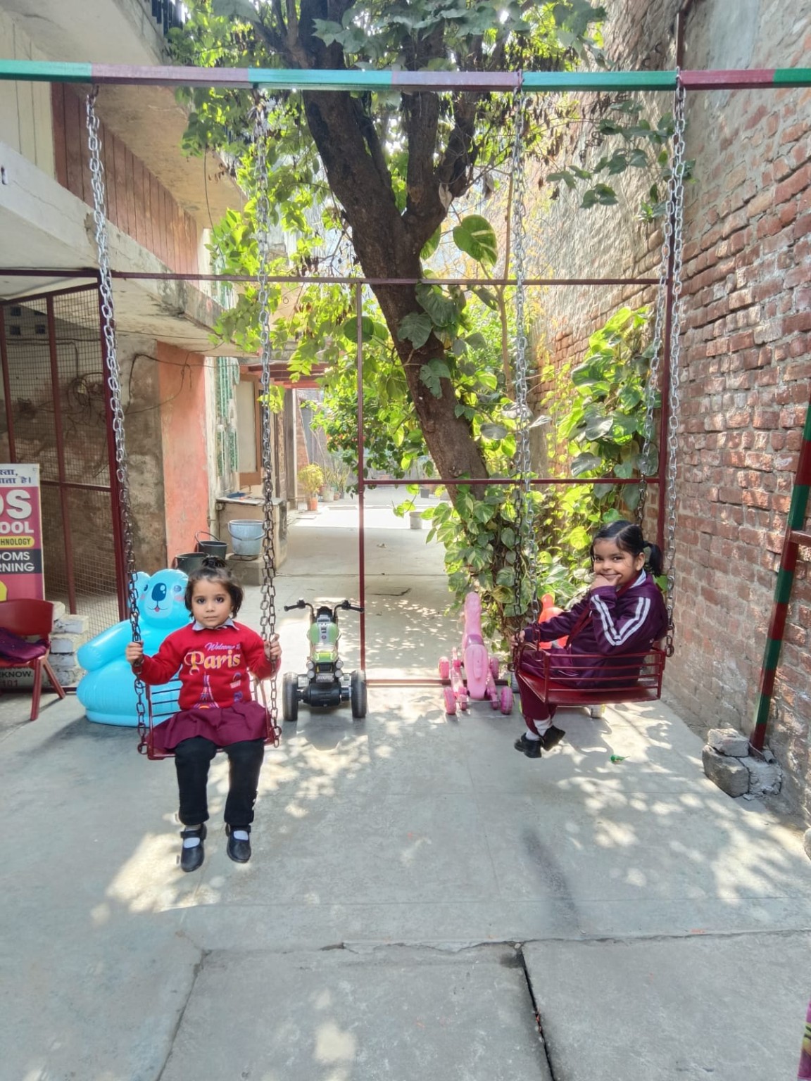 Swings / Kids Activity
